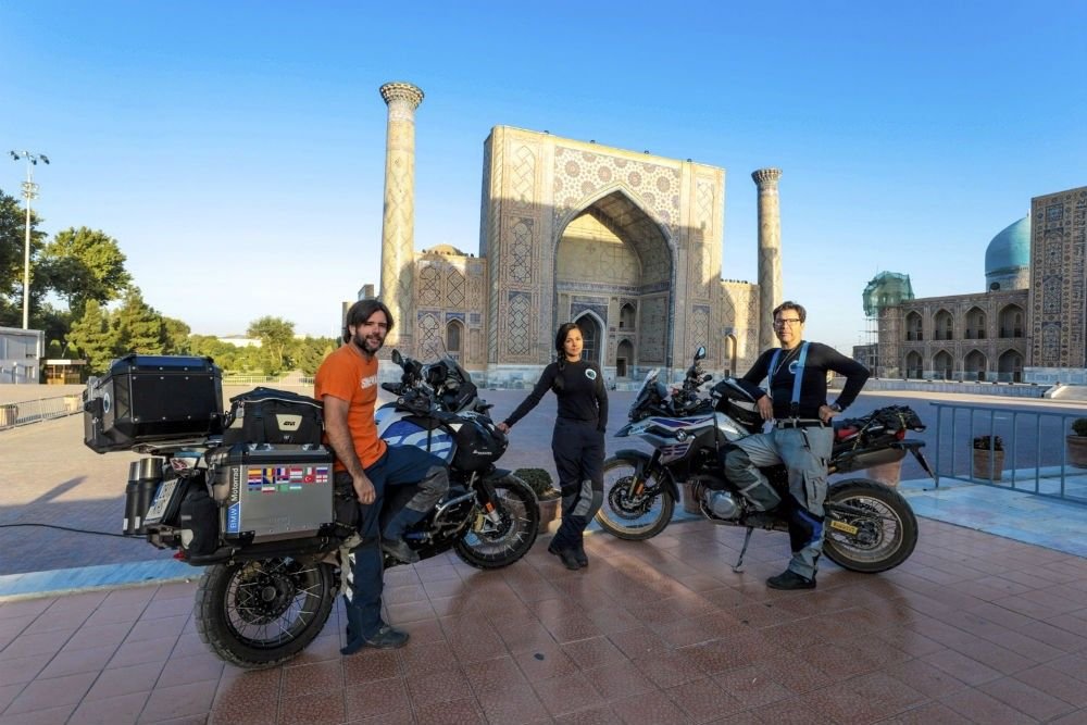 Eloyote Brasil y Charly Sinewan