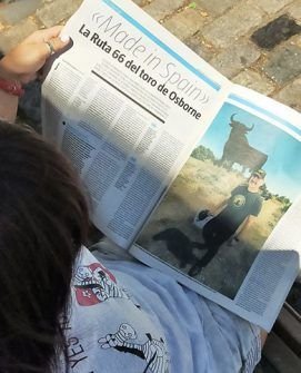 Leyendo el articulo Toroenmoto periodico La Razon 20210724